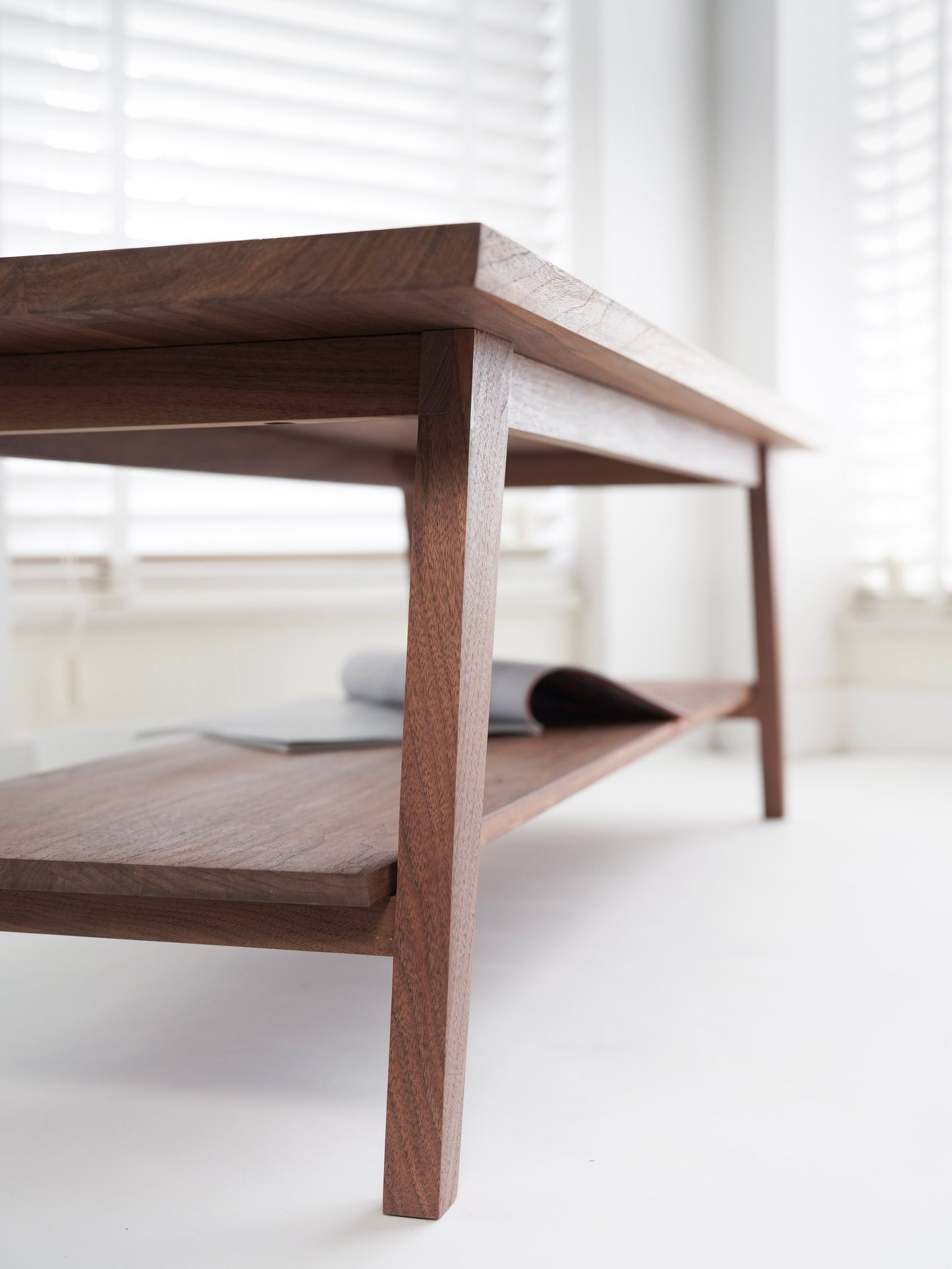 KUMO - coffee table