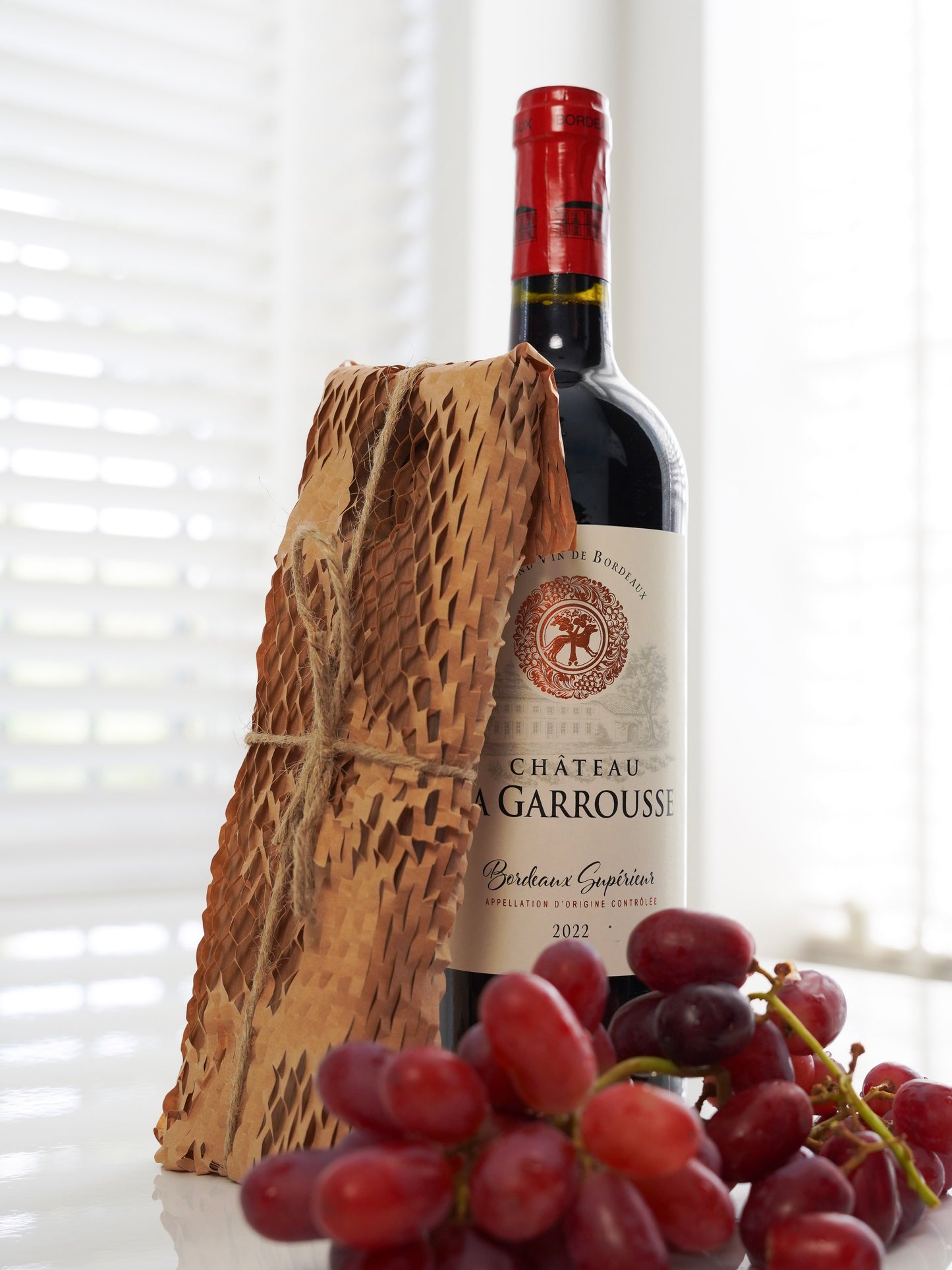 LEVI - wine bottle balancer